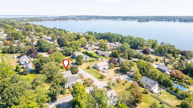 66 Power Street, Portsmouth, RI 02871