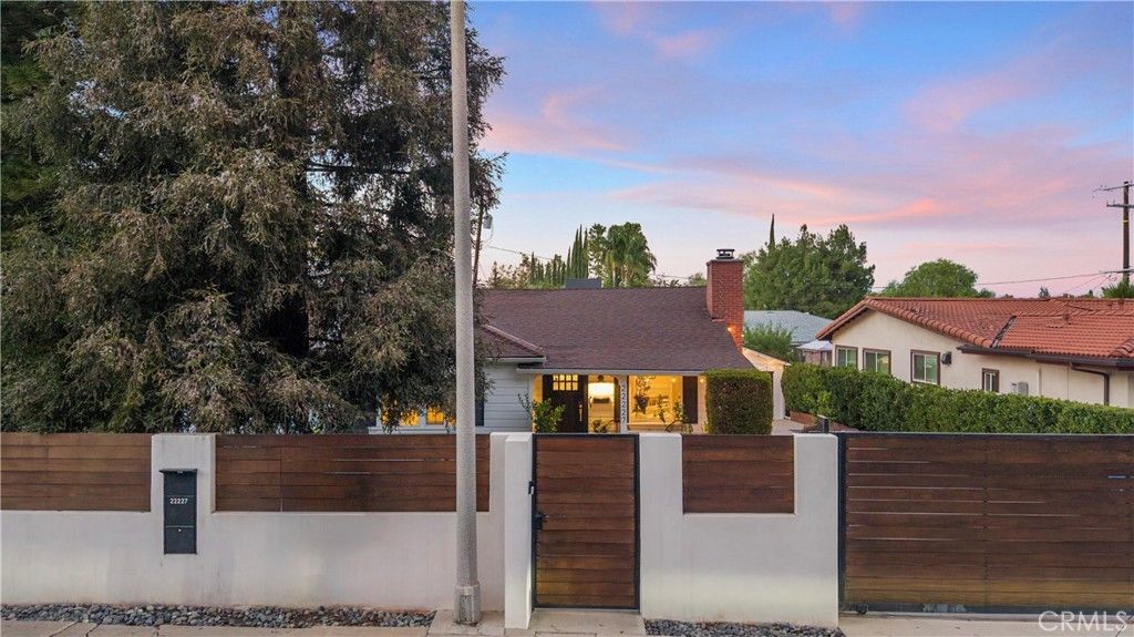 22227 Avenue San Luis, Woodland Hills, CA 91364 — exterior