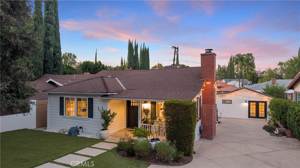 22227 Avenue San Luis, Woodland Hills, CA 91364 — photo 2