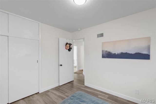 6301 Ashbury Drive, St Louis, MO 63123