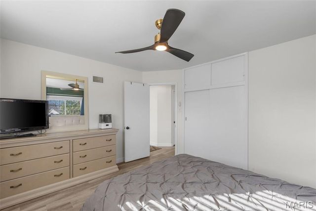 6301 Ashbury Drive, St Louis, MO 63123