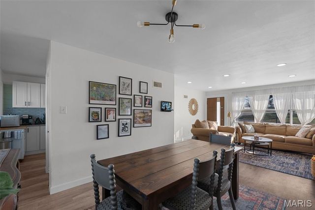 6301 Ashbury Drive, St Louis, MO 63123