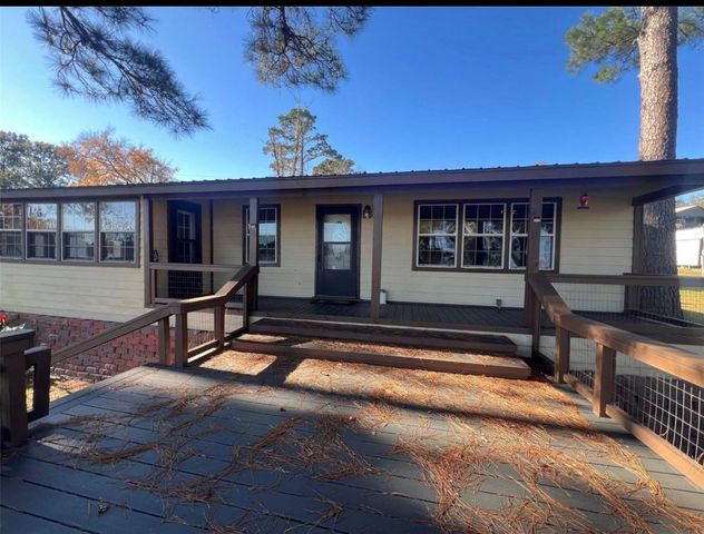2 Lee Drive, Huntsville, TX 77320