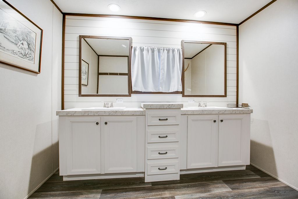 Image 19 of property listing at 11524 N Walnut Grove Road, San Angelo, TX 76901