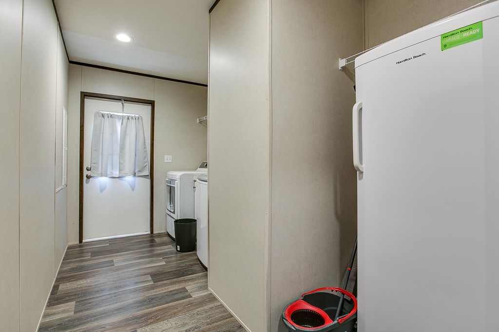 Image 27 of property listing at 11524 N Walnut Grove Road, San Angelo, TX 76901