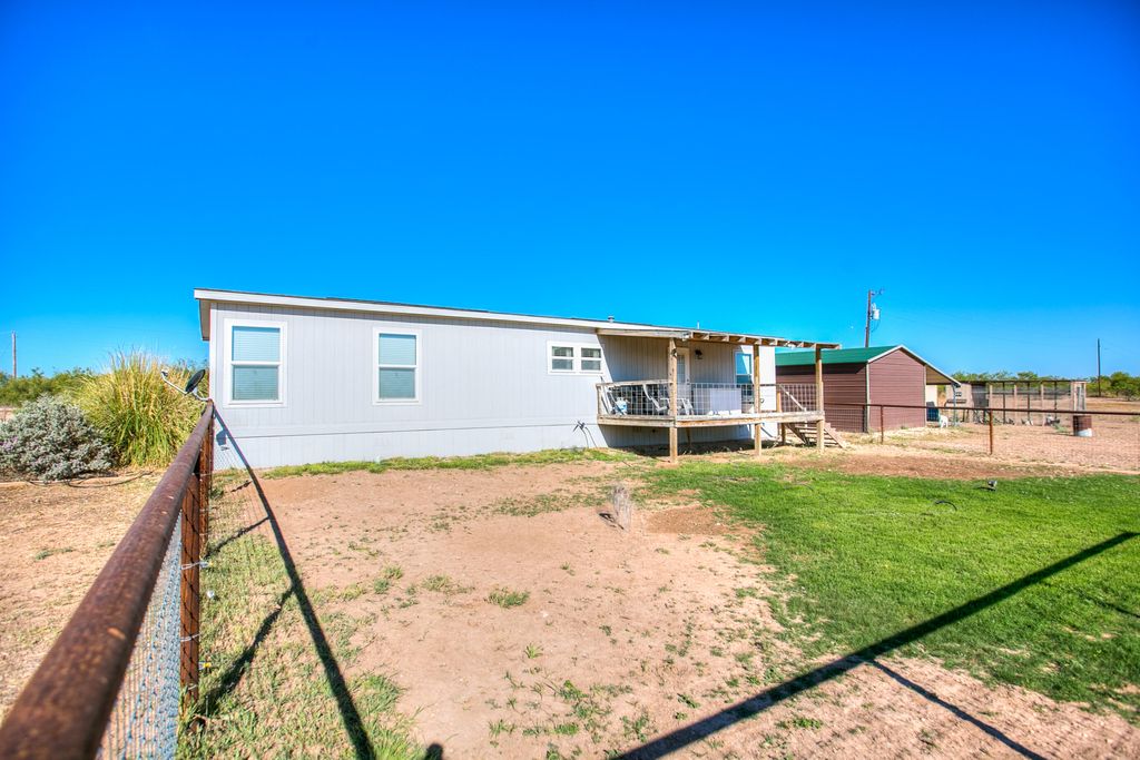Image 30 of property listing at 11524 N Walnut Grove Road, San Angelo, TX 76901