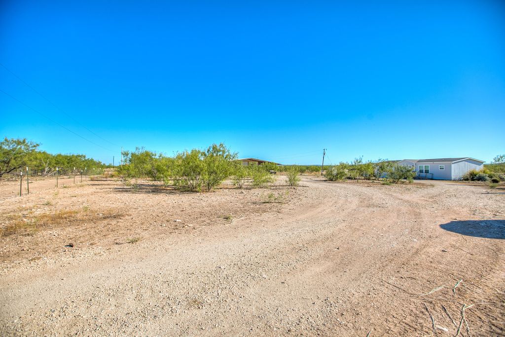 Image 49 of property listing at 11524 N Walnut Grove Road, San Angelo, TX 76901