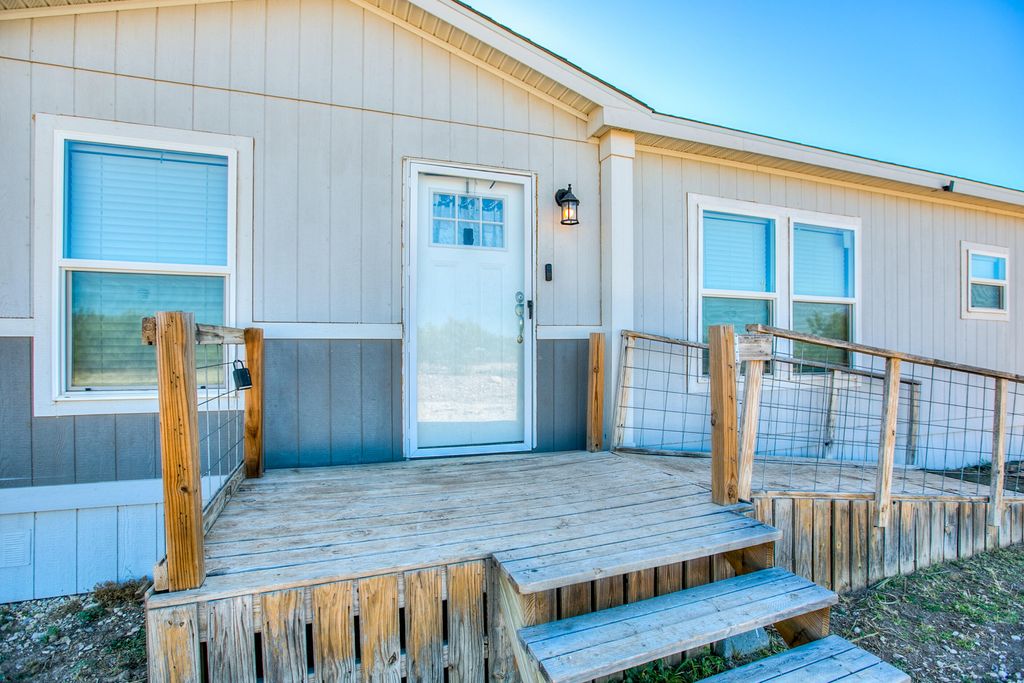 Image 50 of property listing at 11524 N Walnut Grove Road, San Angelo, TX 76901