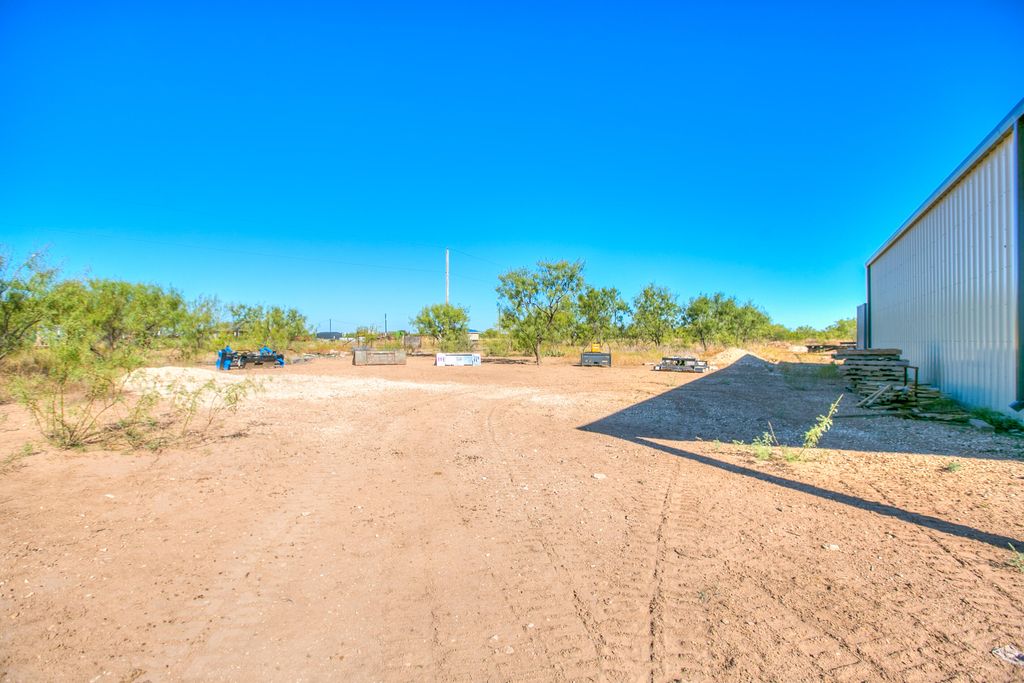 Image 51 of property listing at 11524 N Walnut Grove Road, San Angelo, TX 76901