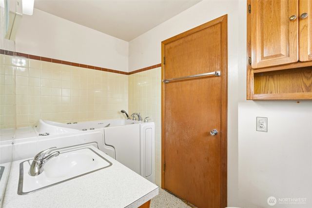 334 Wells Avenue N, Renton, WA 98056