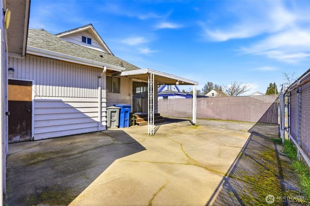 334 Wells Avenue N, Renton, WA 98056