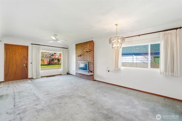 334 Wells Avenue N, Renton, WA 98056