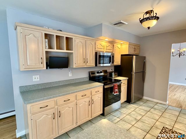 6 Katrina Circle, Bethel, CT 06801