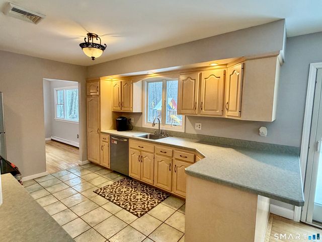 6 Katrina Circle, Bethel, CT 06801