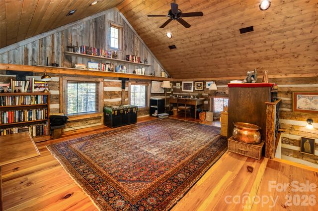 69 Dogwood Branch Road, Zirconia, NC 28790