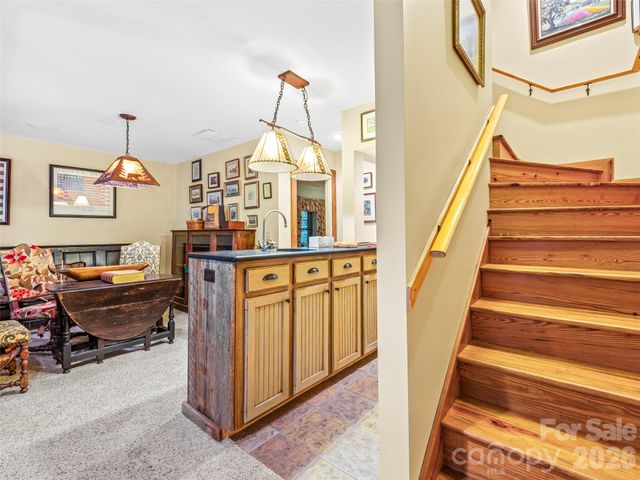 69 Dogwood Branch Road, Zirconia, NC 28790