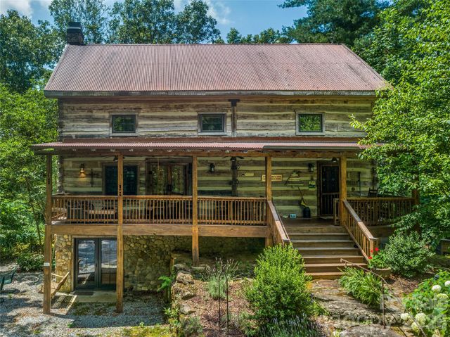 69 Dogwood Branch Road, Zirconia, NC 28790