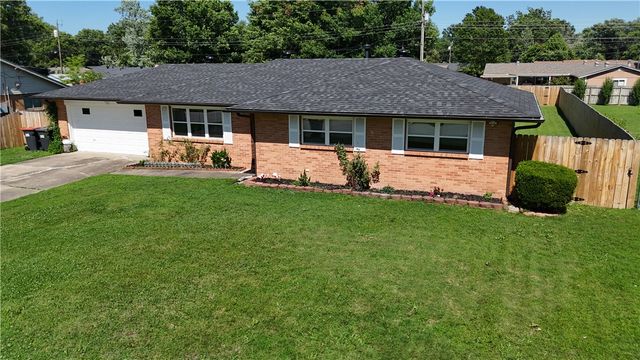 501 Janet Street, Springdale, AR 72762