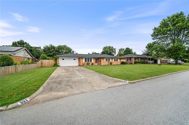 501 Janet Street, Springdale, AR 72762
