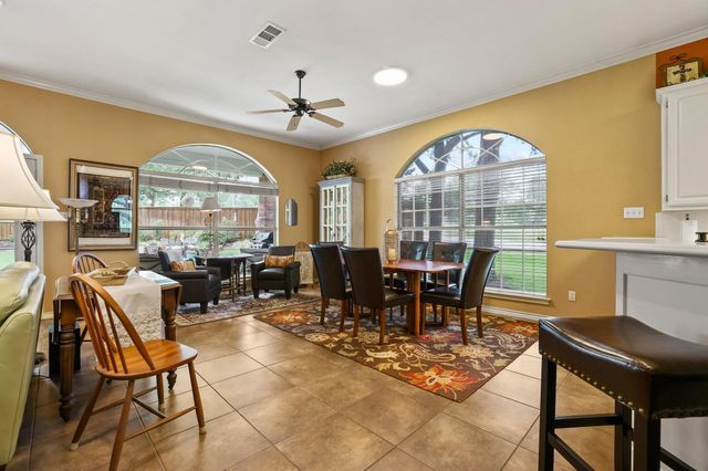 10 Fairway Loop Drive, Pottsboro, TX 75076