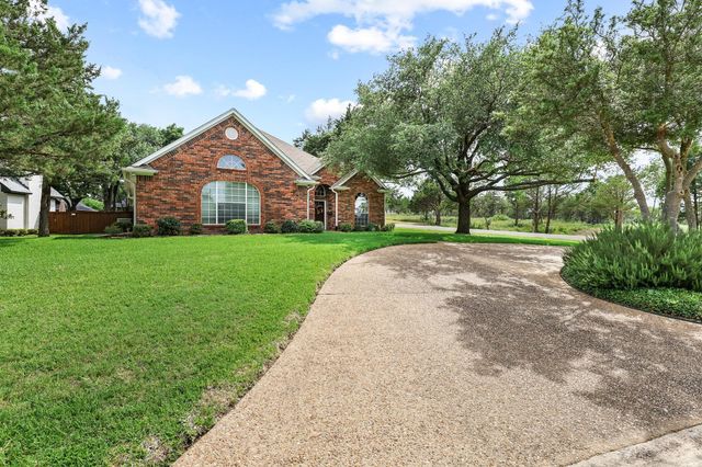10 Fairway Loop Drive, Pottsboro, TX 75076