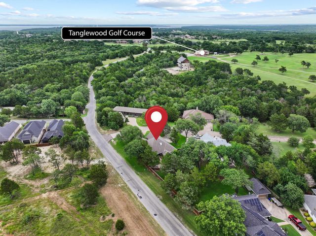 10 Fairway Loop Drive, Pottsboro, TX 75076