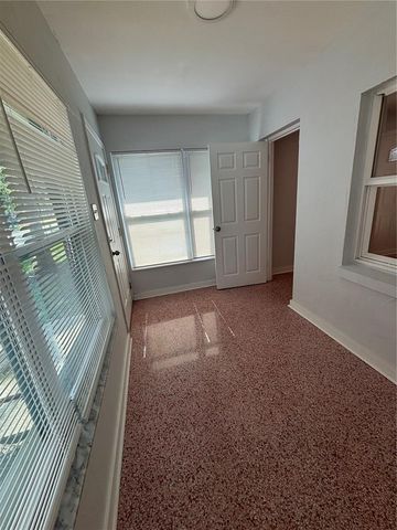 422 15TH AVENUE S, St Petersburg, FL 33701