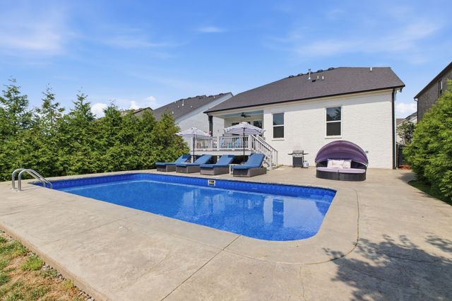 1113 McClellan Ln, Nolensville, TN 37135