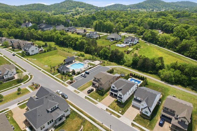 1113 McClellan Ln, Nolensville, TN 37135