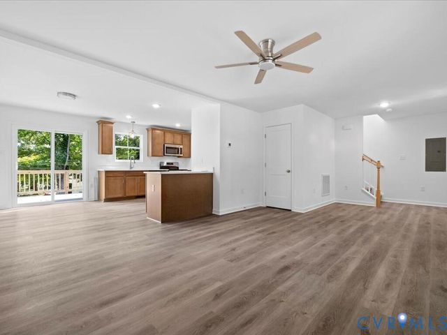 6337 Oak Dr, Quinton, VA 23141