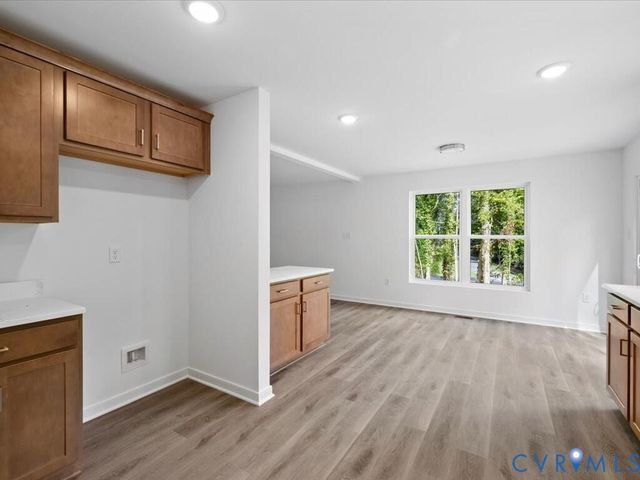 6337 Oak Dr, Quinton, VA 23141