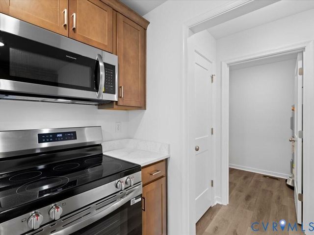 6337 Oak Dr, Quinton, VA 23141