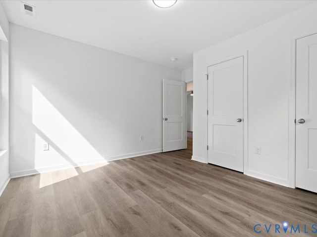 6337 Oak Dr, Quinton, VA 23141