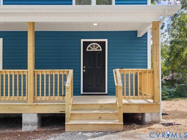 6337 Oak Dr, Quinton, VA 23141