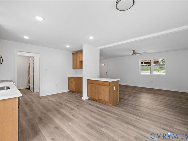 6337 Oak Dr, Quinton, VA 23141
