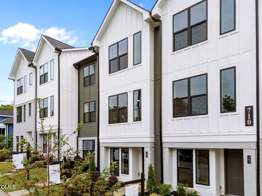 720 Noble Town Way 101, Raleigh, NC 27603