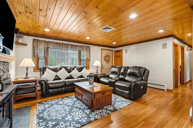 37 Home Street, Peabody, MA 01960