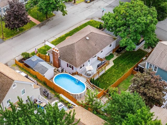 37 Home Street, Peabody, MA 01960