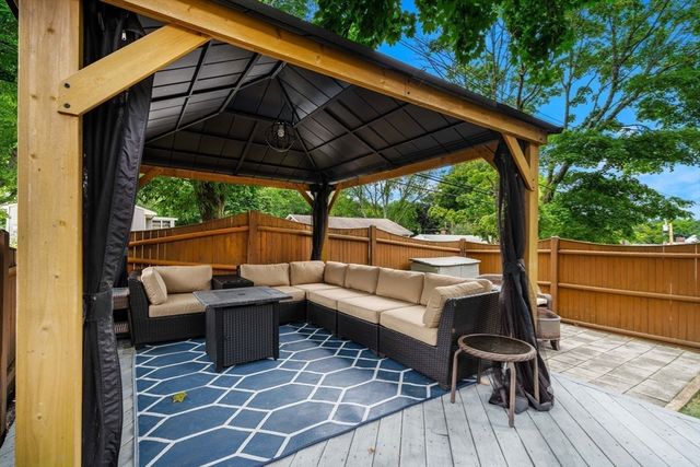 37 Home Street, Peabody, MA 01960