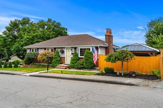 37 Home Street, Peabody, MA 01960