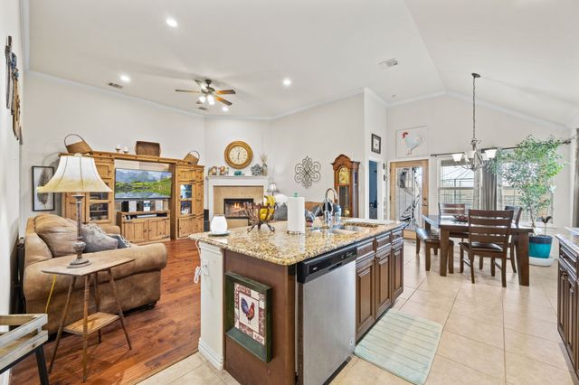 260 Marina Drive, Azle, TX 76020