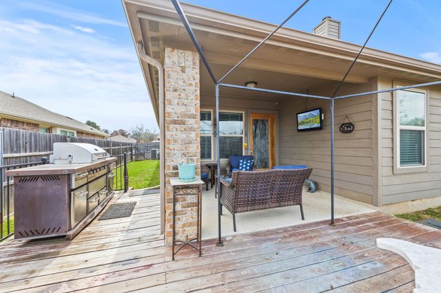 260 Marina Drive, Azle, TX 76020