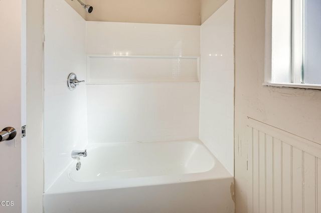 130 Sharon Drive, Phoenix, OR 97535