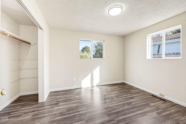 130 Sharon Drive, Phoenix, OR 97535