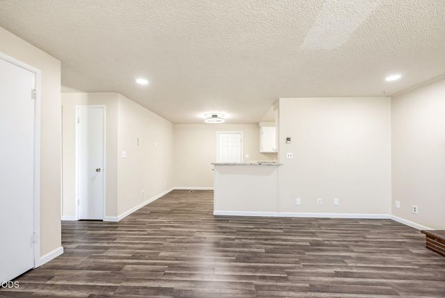 130 Sharon Drive, Phoenix, OR 97535