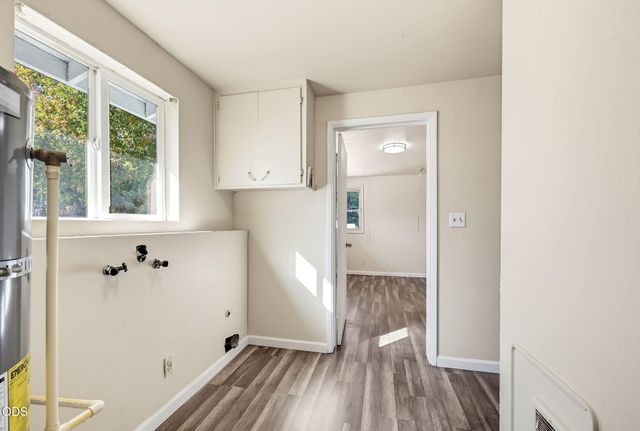 130 Sharon Drive, Phoenix, OR 97535