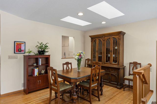 8425 Kell Avenue S, Bloomington, MN 55437