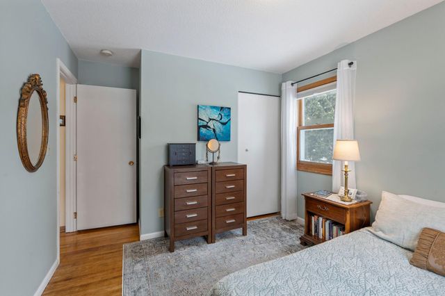 8425 Kell Avenue S, Bloomington, MN 55437