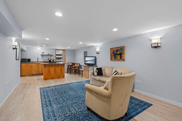 8425 Kell Avenue S, Bloomington, MN 55437