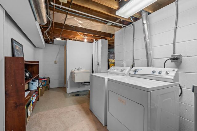 8425 Kell Avenue S, Bloomington, MN 55437